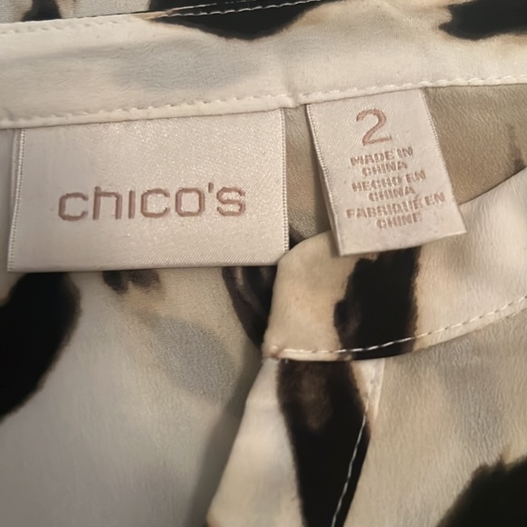 Chico’s animal print asymmetrical high / low Tunic - Picture 4 of 4